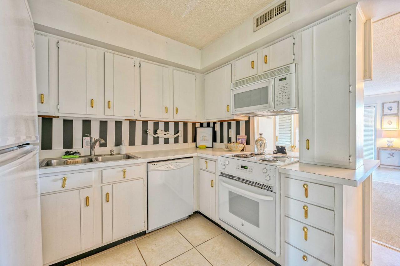 Myrtle Beach Abode With Seasonal Pool And Lake View! Villa Exterior foto