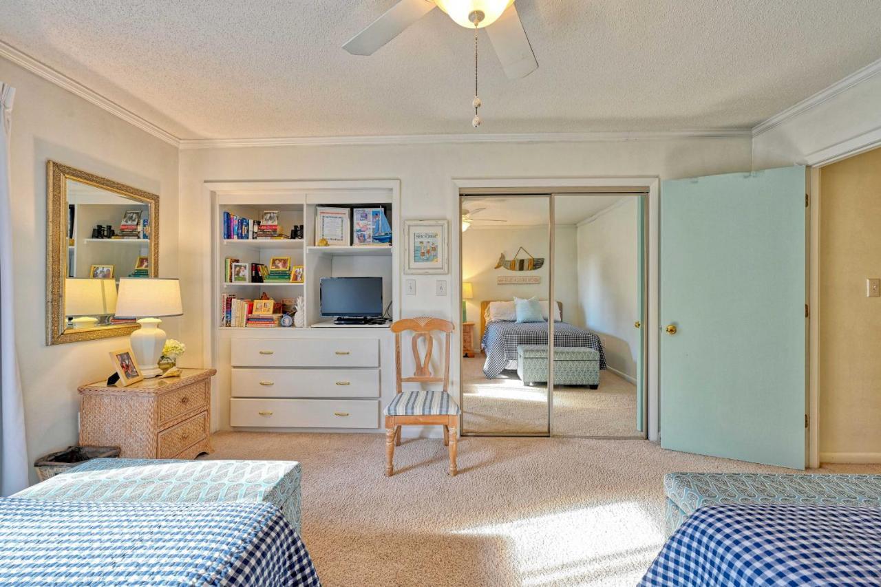 Myrtle Beach Abode With Seasonal Pool And Lake View! Villa Exterior foto