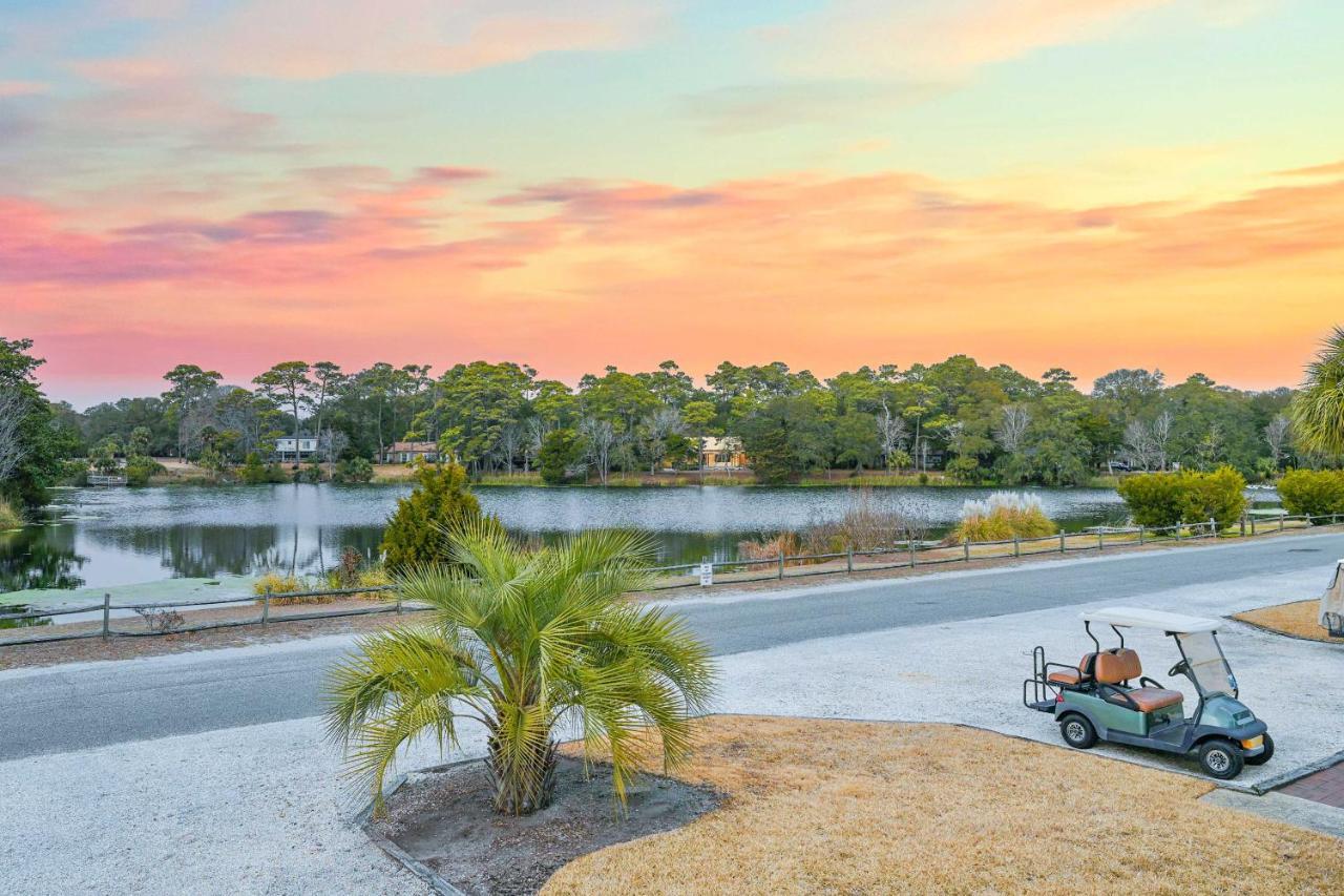 Myrtle Beach Abode With Seasonal Pool And Lake View! Villa Exterior foto